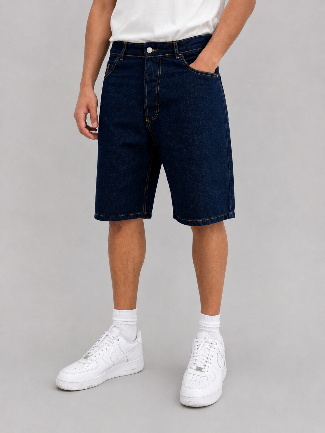 Bermuda in Denim