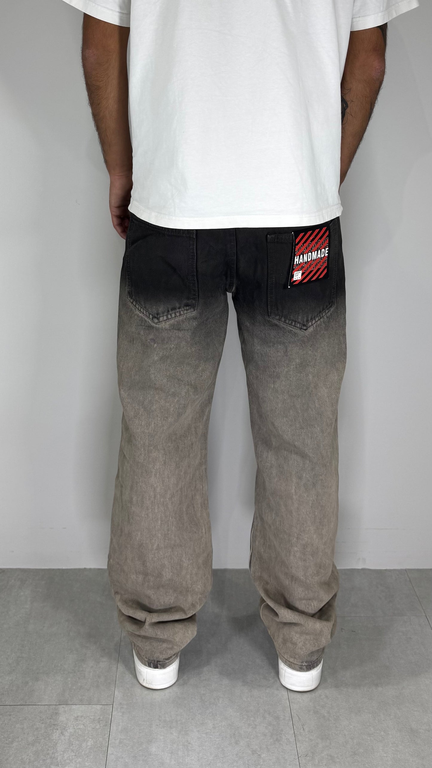 Jeans baggy sfumato sabbiato