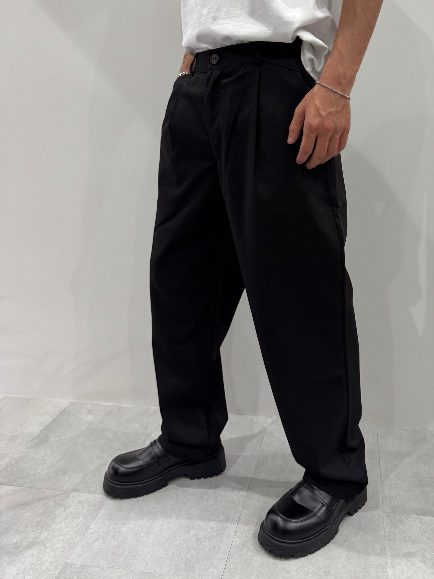 Pantalone fondo largo